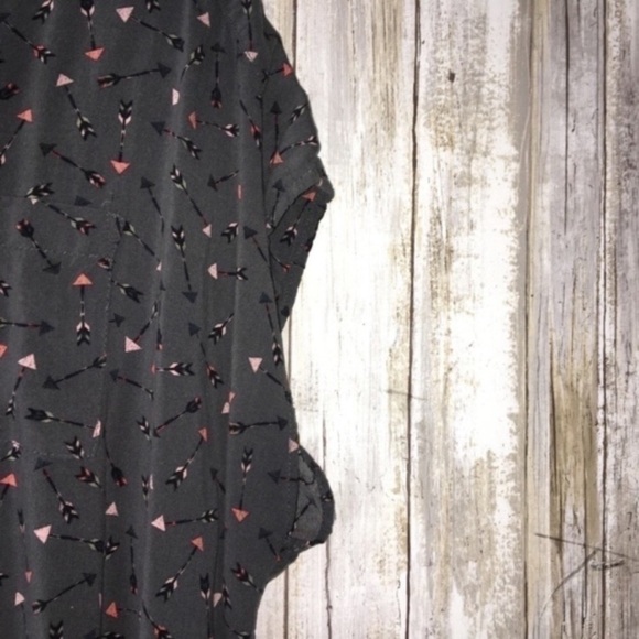 Torrid Grey Arrow Button Down Blouse - Picture 3 of 5